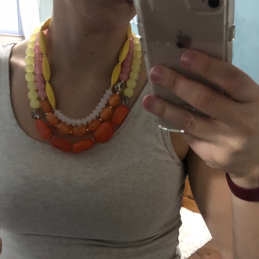 Colorful statement necklace - Picture 3 of 3